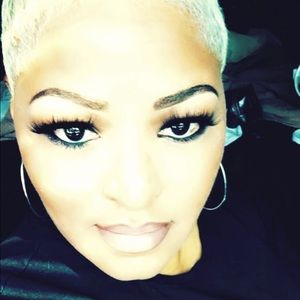 Meet your Posher, Kia